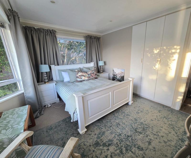 5 Bedroom Property for Sale in Outeniqua Strand Western Cape
